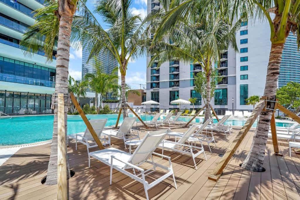 Apartment 1 Bedroom - Views Gym & Pool