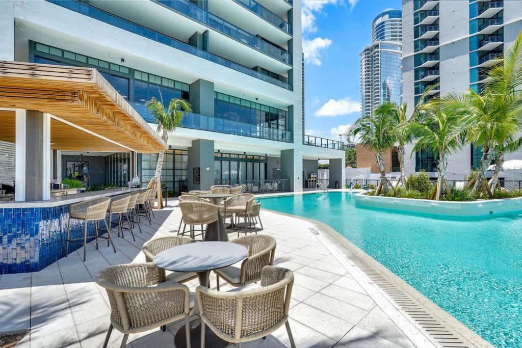 1 Bedroom - Views Gym & Pool Apartment *