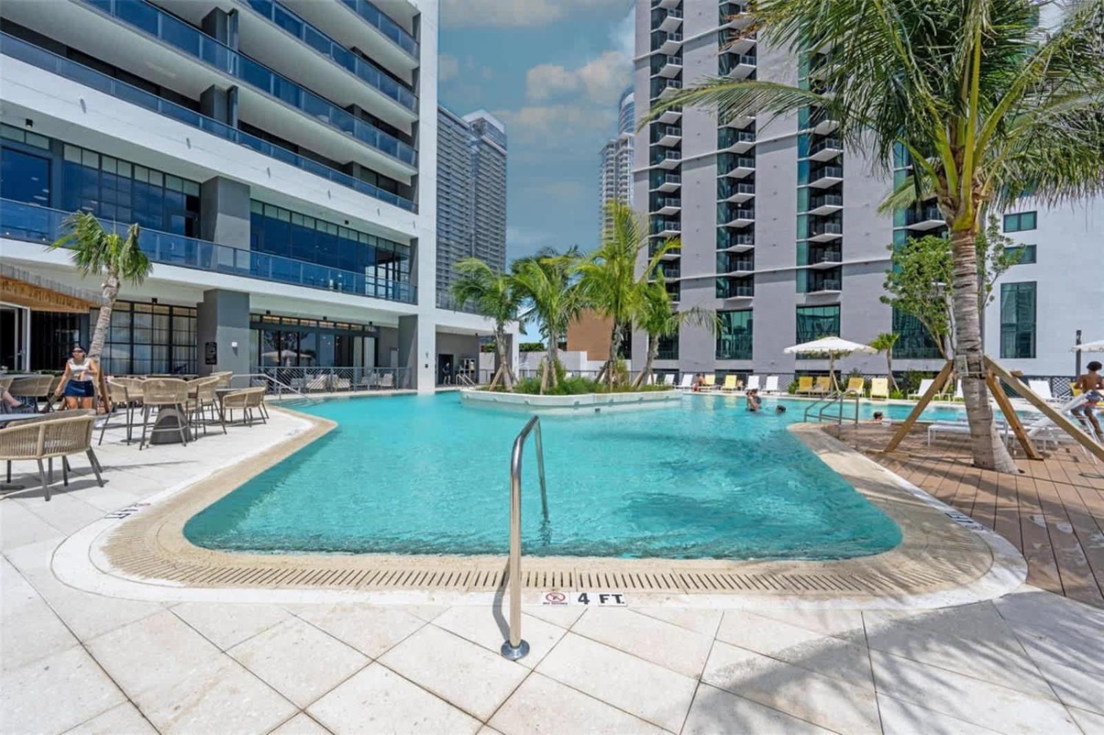 Apartment 1 Bedroom - Views Gym & Pool *