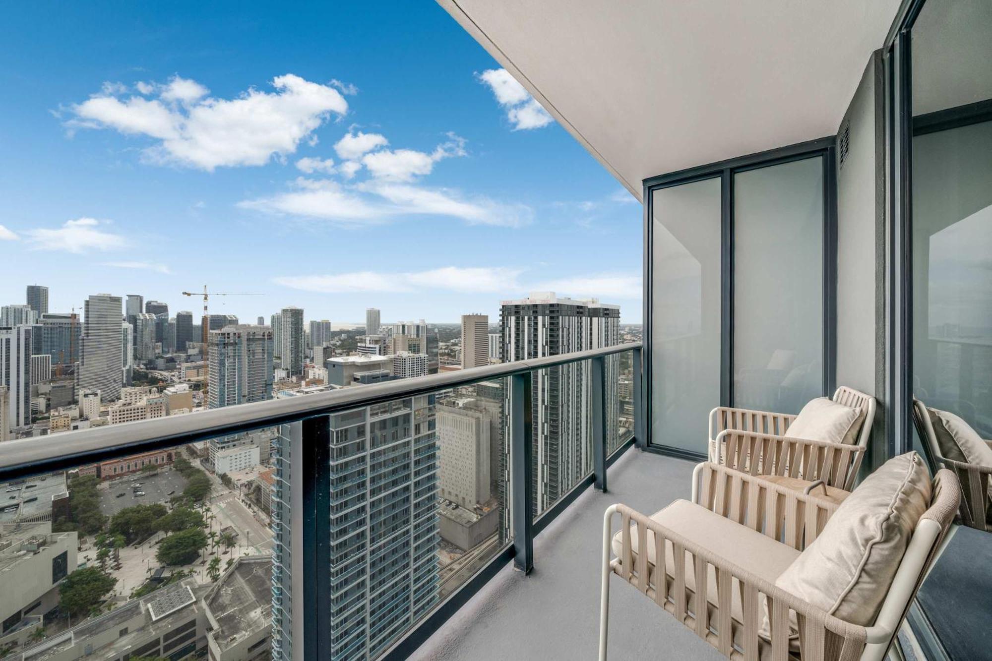 Lemon Drop - Modern & Full Amenities *