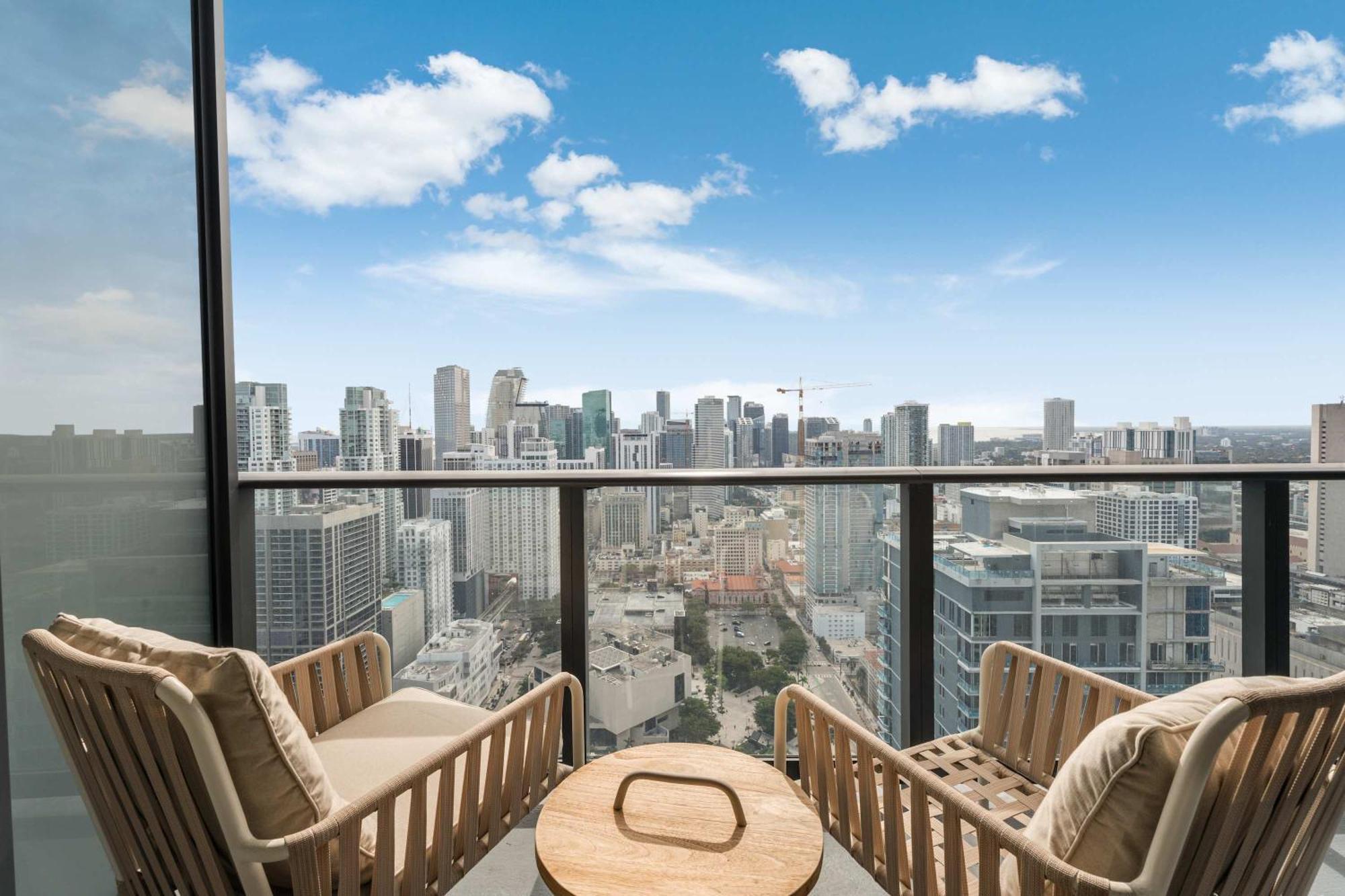 Apartment Lemon Drop - Modern & Full Amenities
