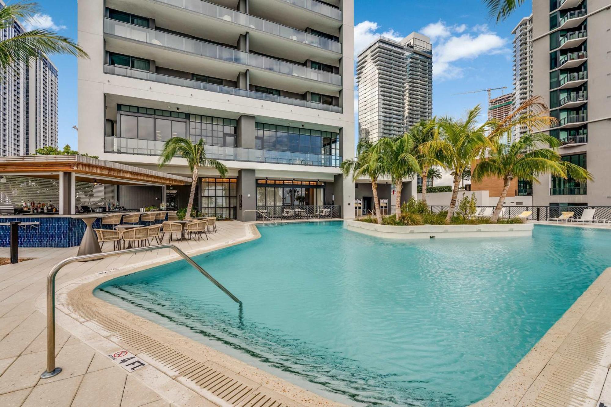 Lemon Drop - Modern & Full Amenities Apartment Miami