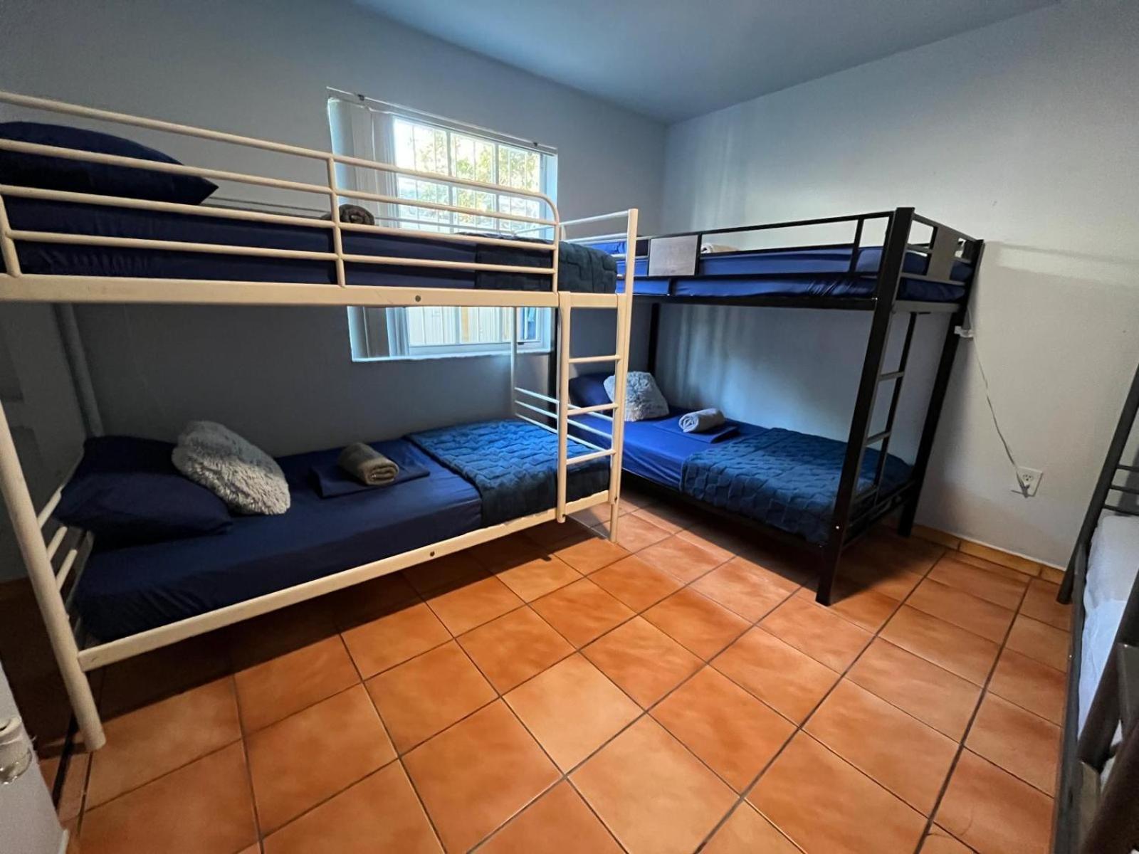 Beds & Sheets Little Havana Apartment *