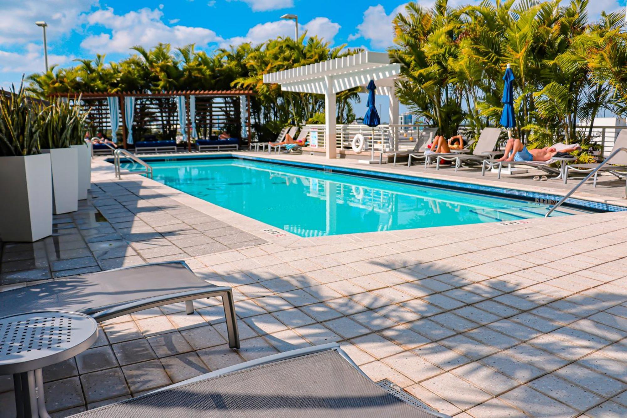 Luxury Midtown Aparthotel