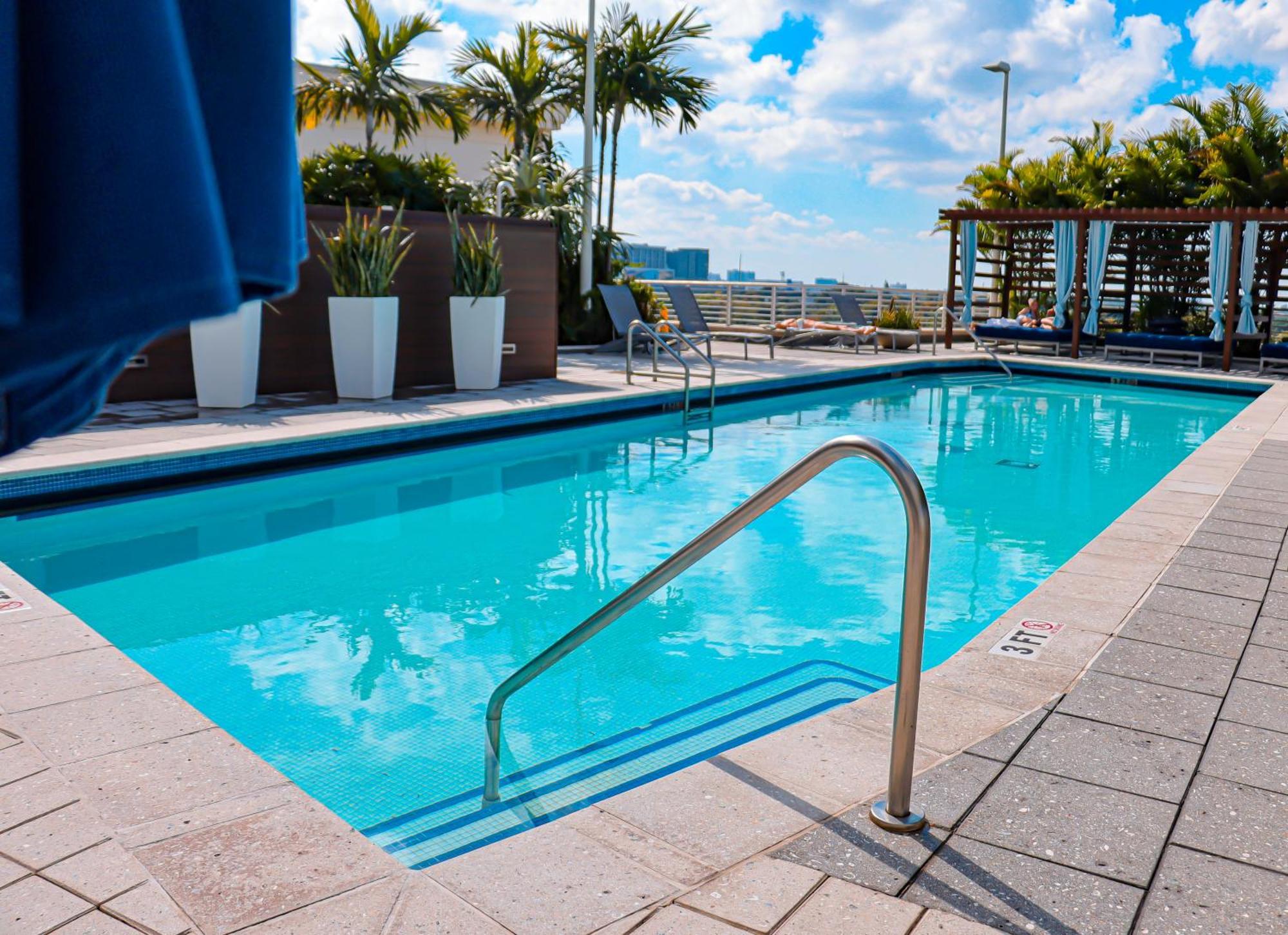 Luxury Midtown Aparthotel *