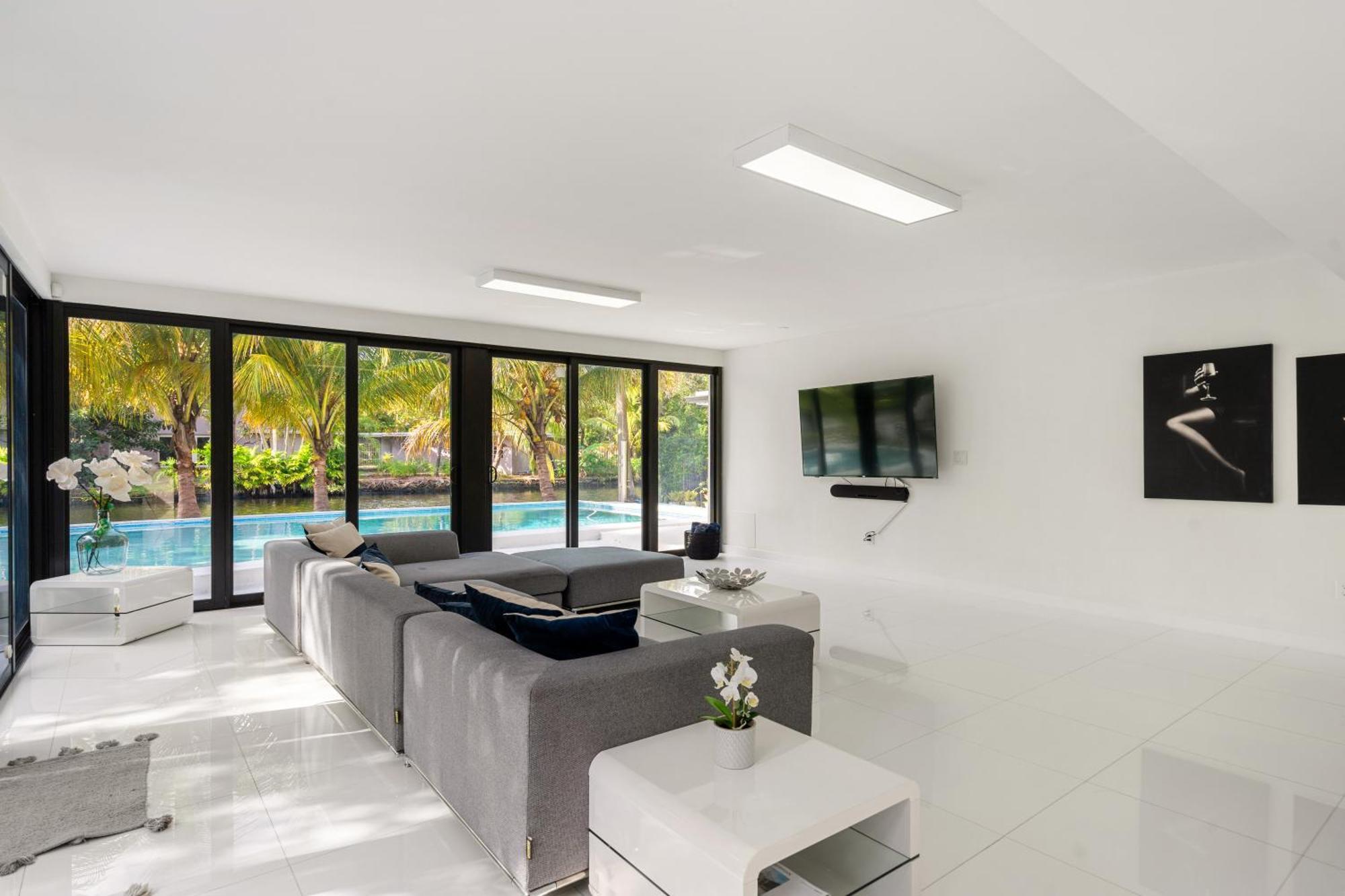 Holiday home Relaxing Riverside With Pool