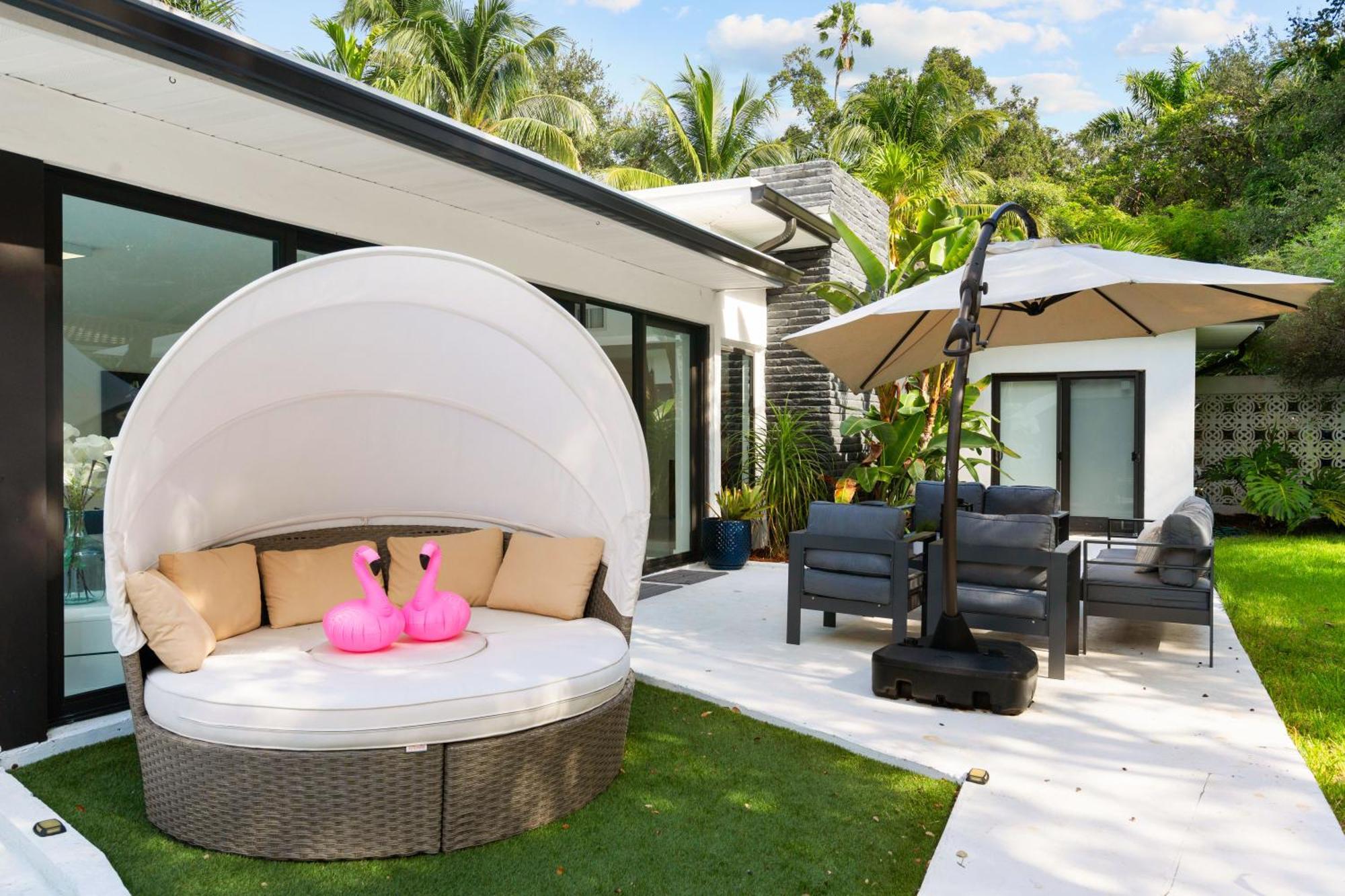 Relaxing Riverside With Pool Miami