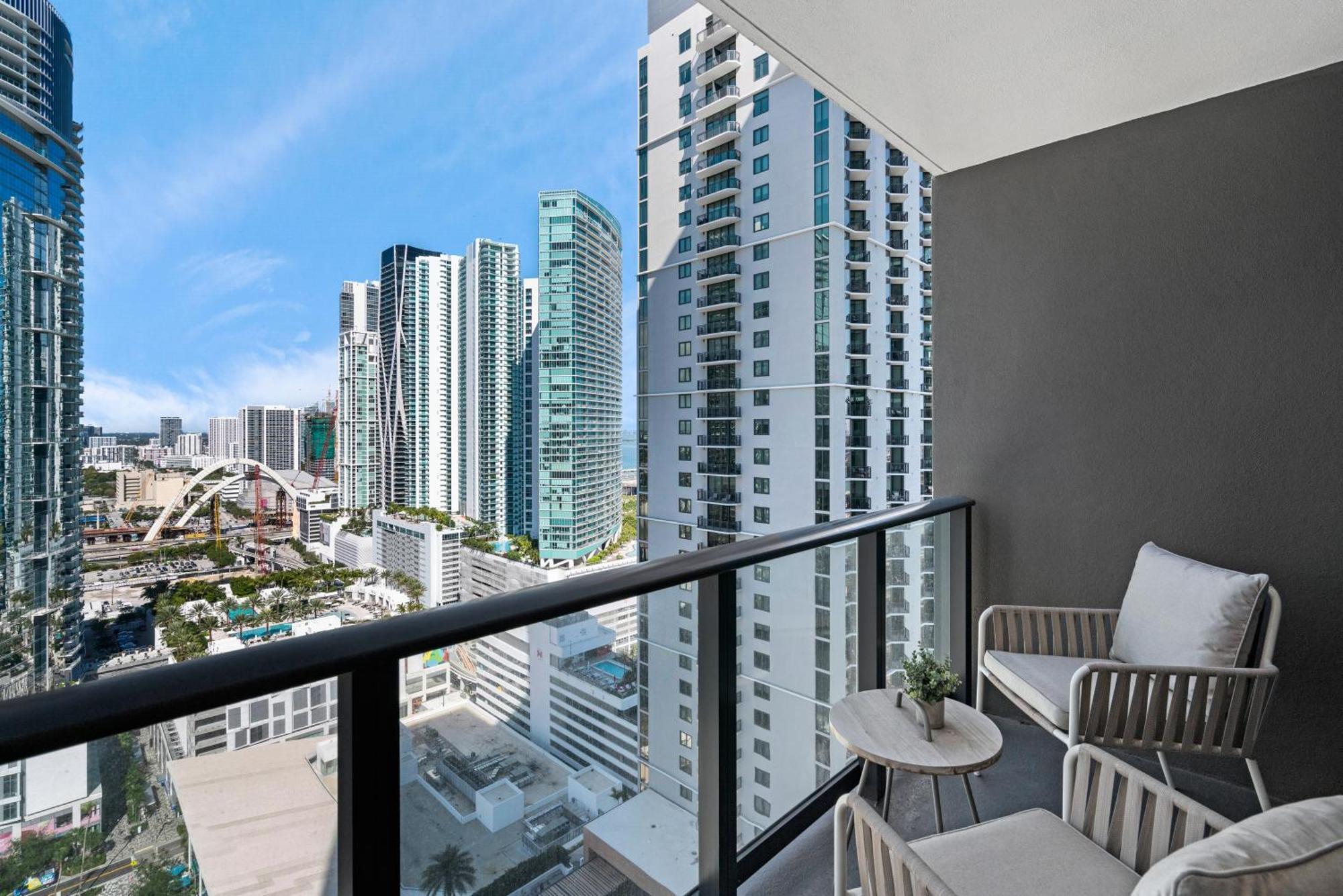 Apartamento New 26th Floor Amazing View 2br-2ba *