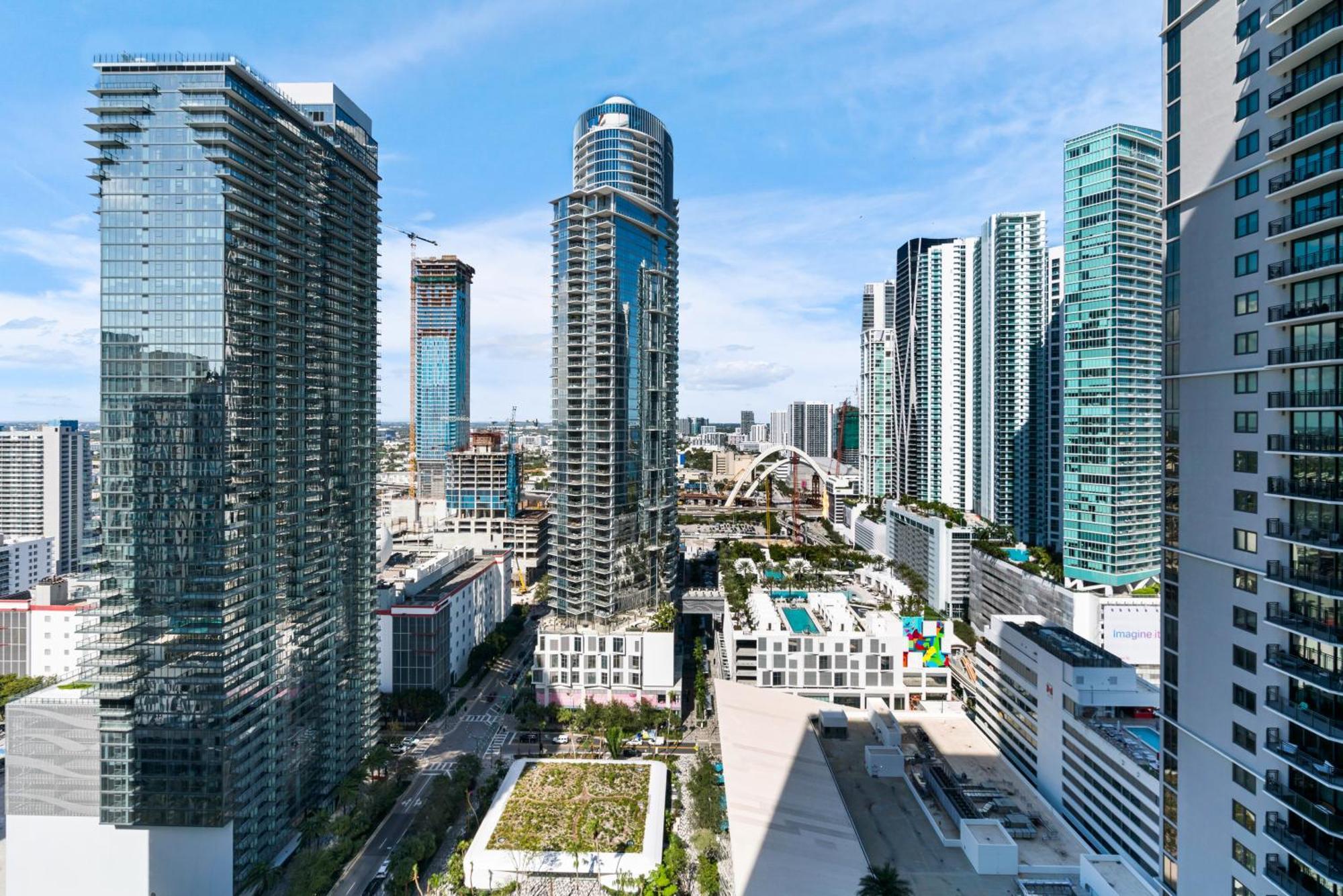 New 26th Floor Amazing View 2br-2ba Apartamento *