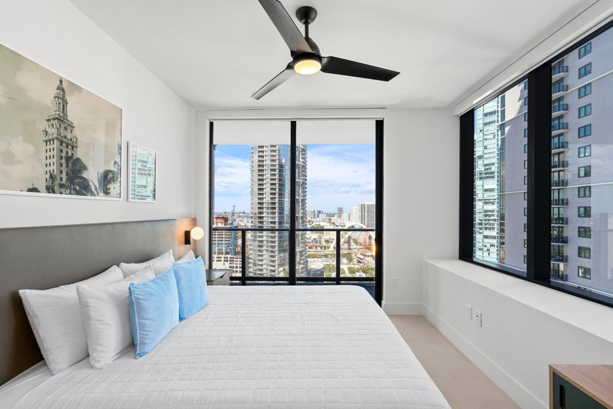 New 26th Floor Amazing View 2br-2ba Apartamento Miami
