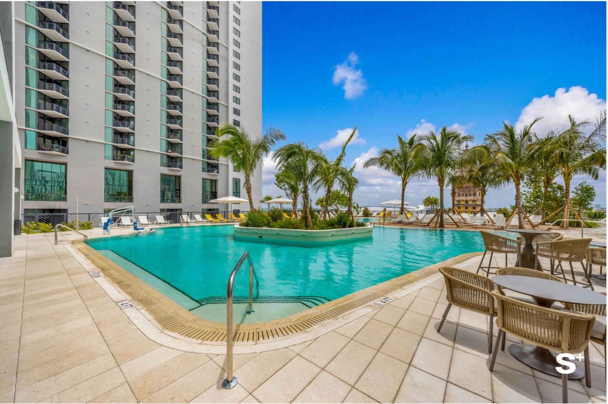 Apartment Luxury In Dtw With Stunning Views Miami