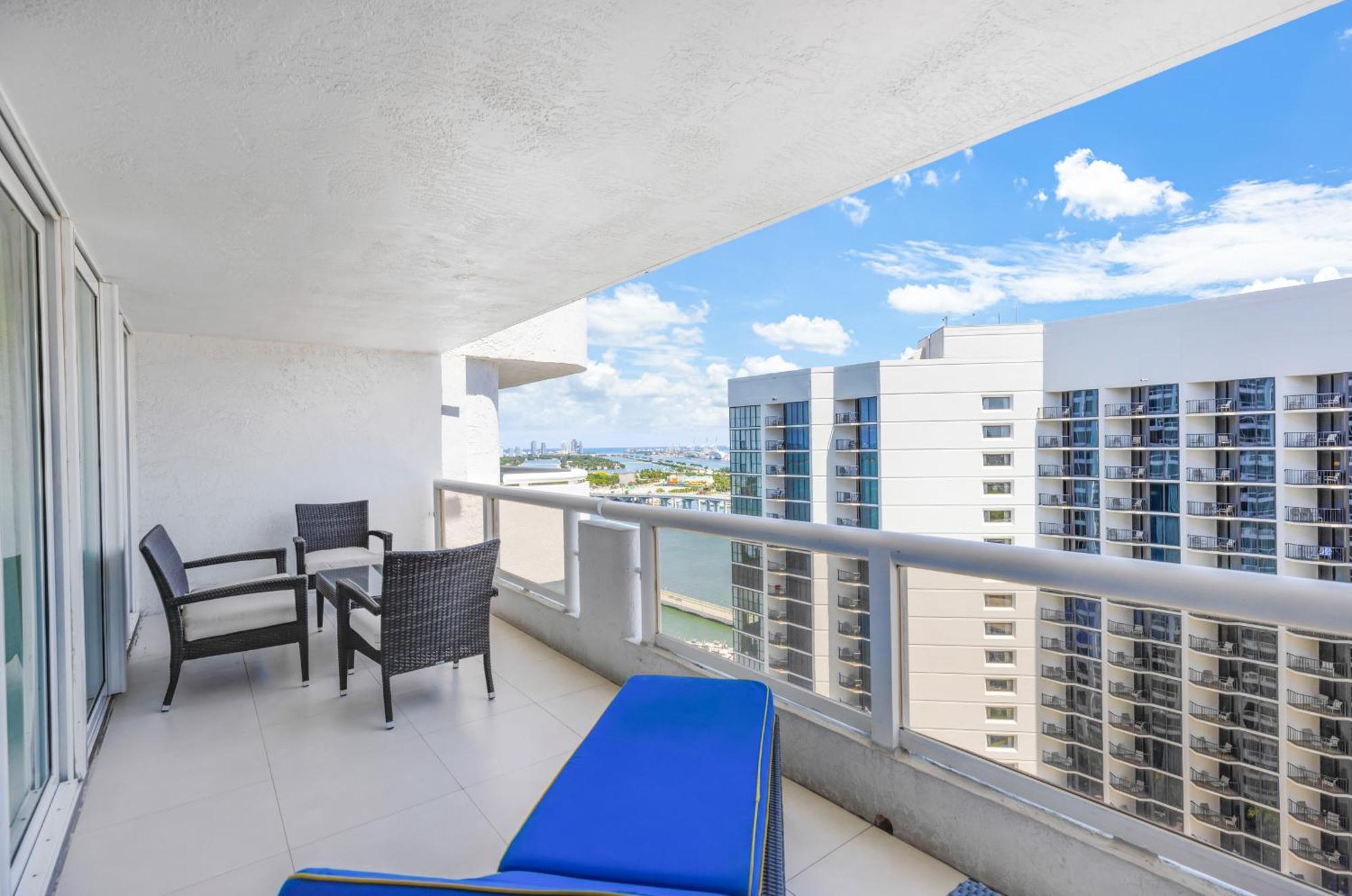 The Grand Wonder * Miami