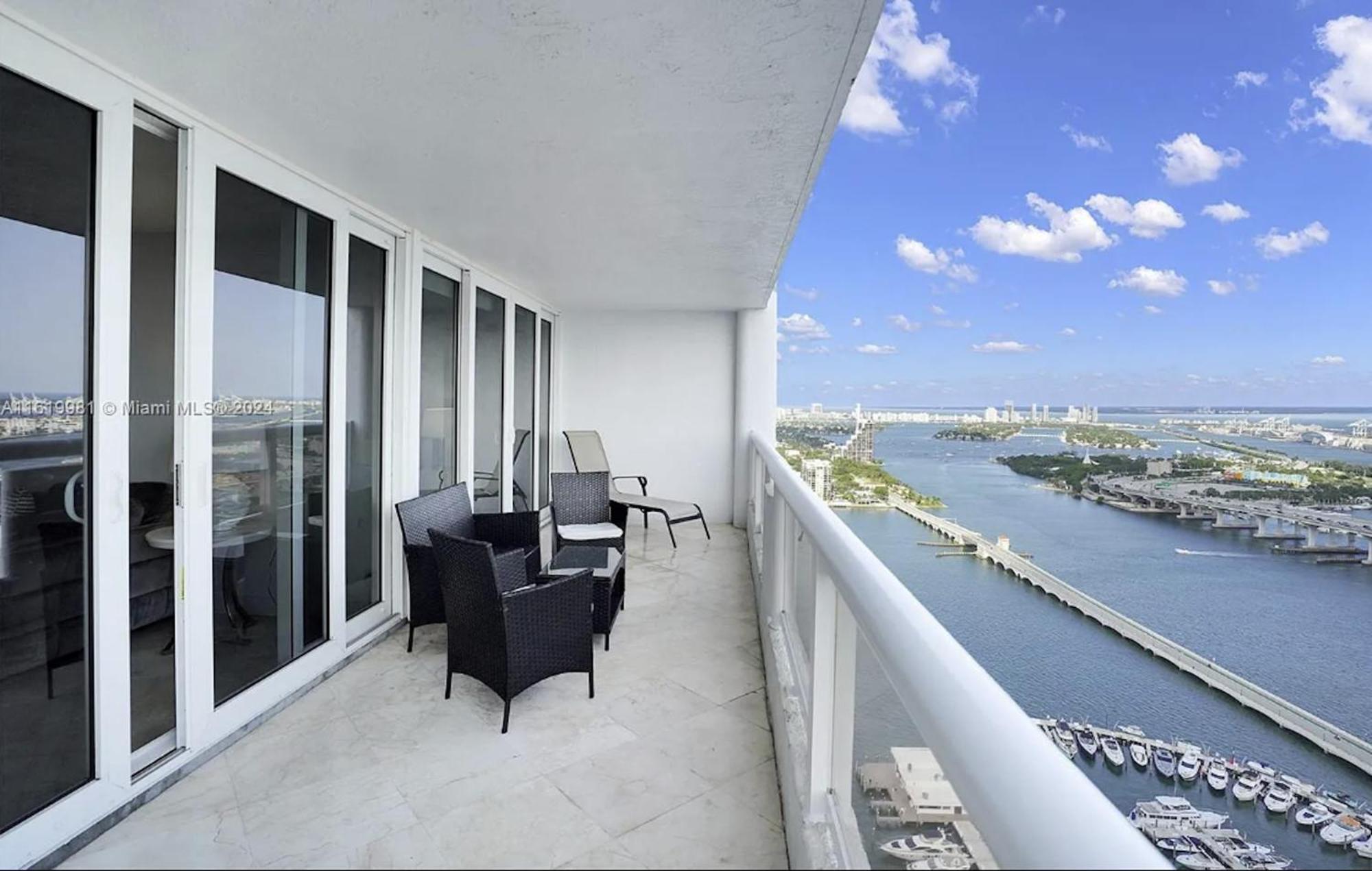 The Grand Wonder * Miami