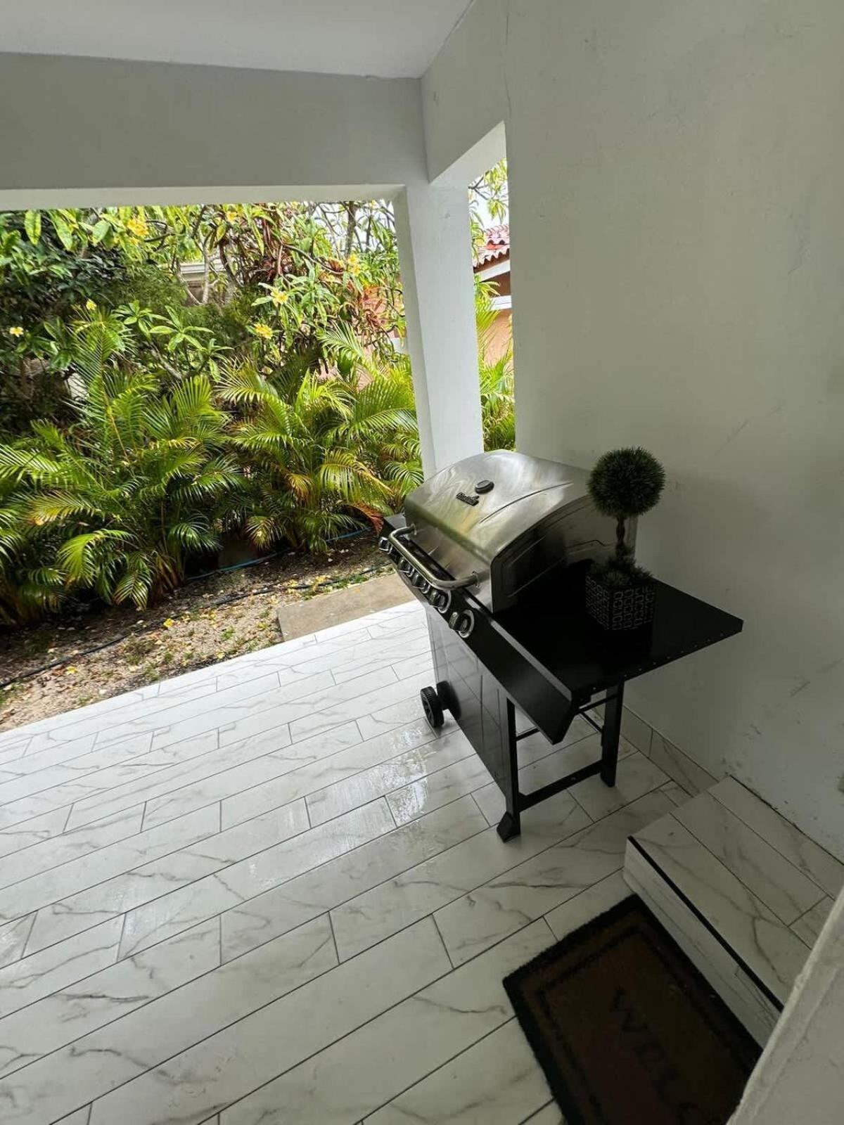 Apartment Exquisite Retreat By Int Airport Miami