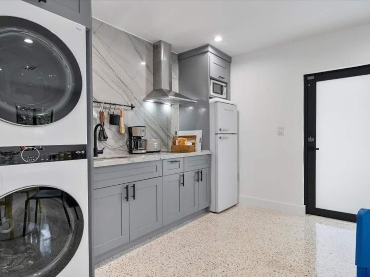 Apartment Cozy Getaway Heated Pool & Sun Loungers Miami