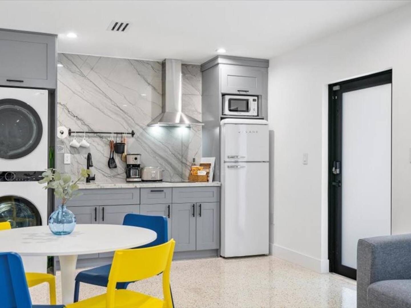 Cozy Getaway Heated Pool & Sun Loungers Miami