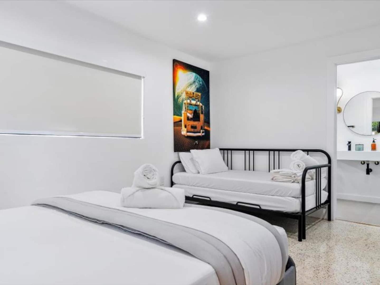 Cozy Getaway Heated Pool & Sun Loungers Apartment *