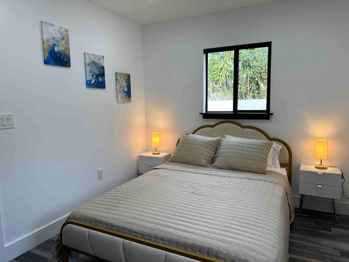 Holiday home Modern 3b And 1b Near Um And Dadeland Mall *