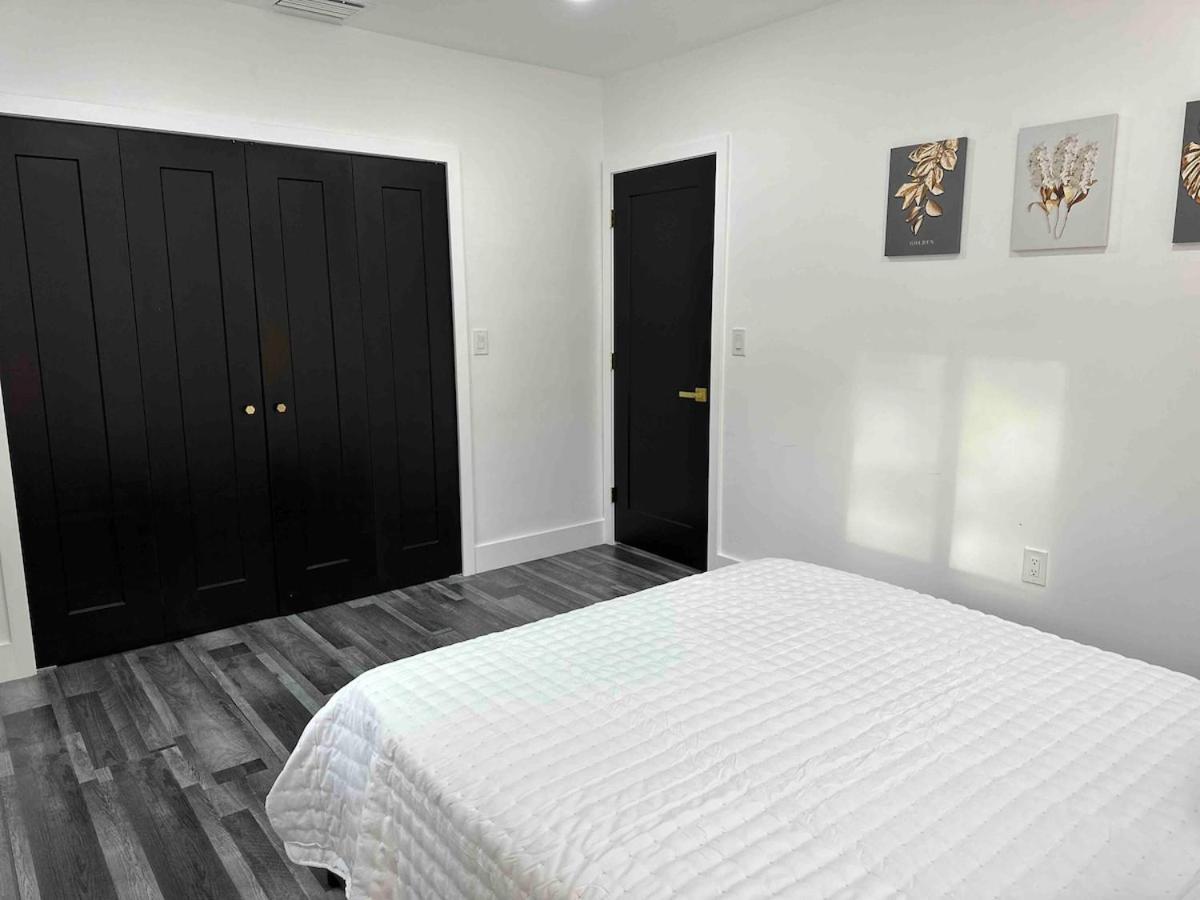 Holiday home Modern 3b And 1b Near Um And Dadeland Mall *