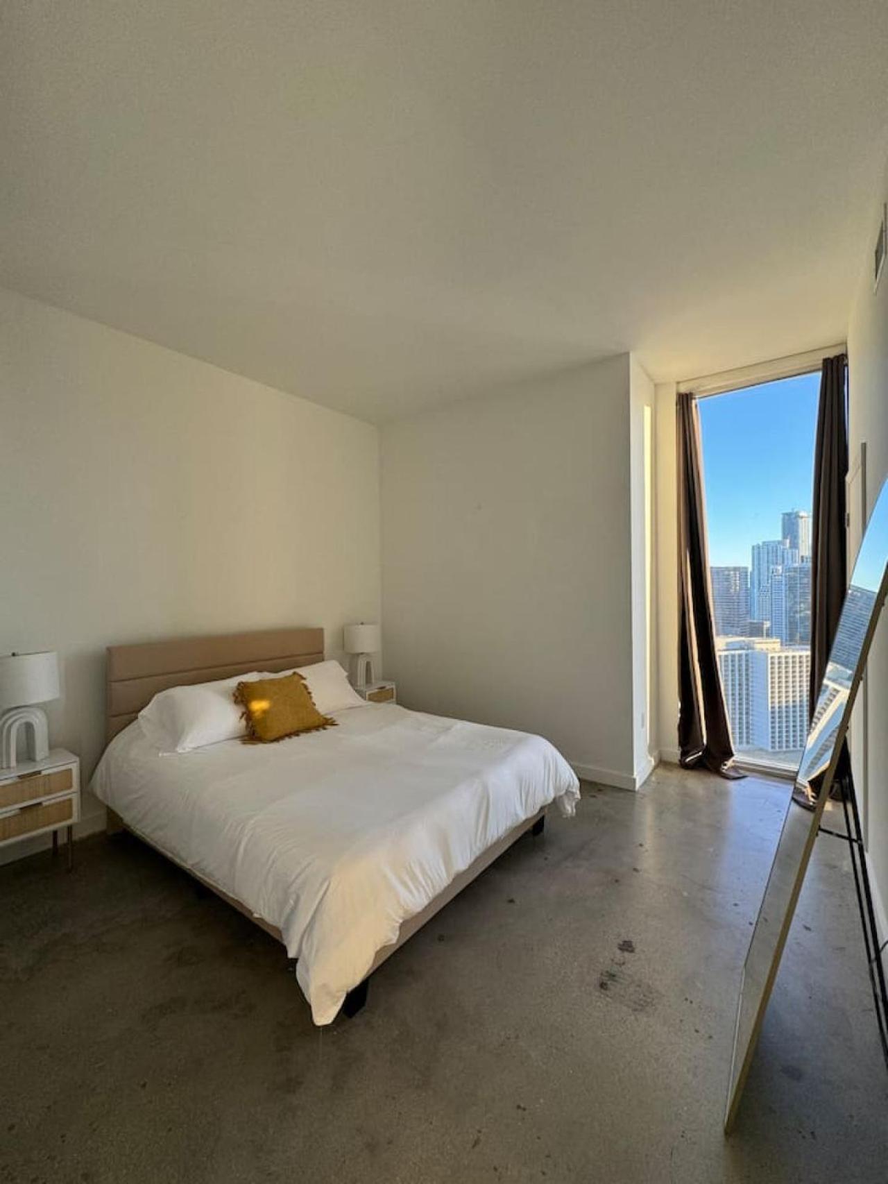 Luxury Penthouse Loft Rooftop Pool Free Parking Apartment Miami