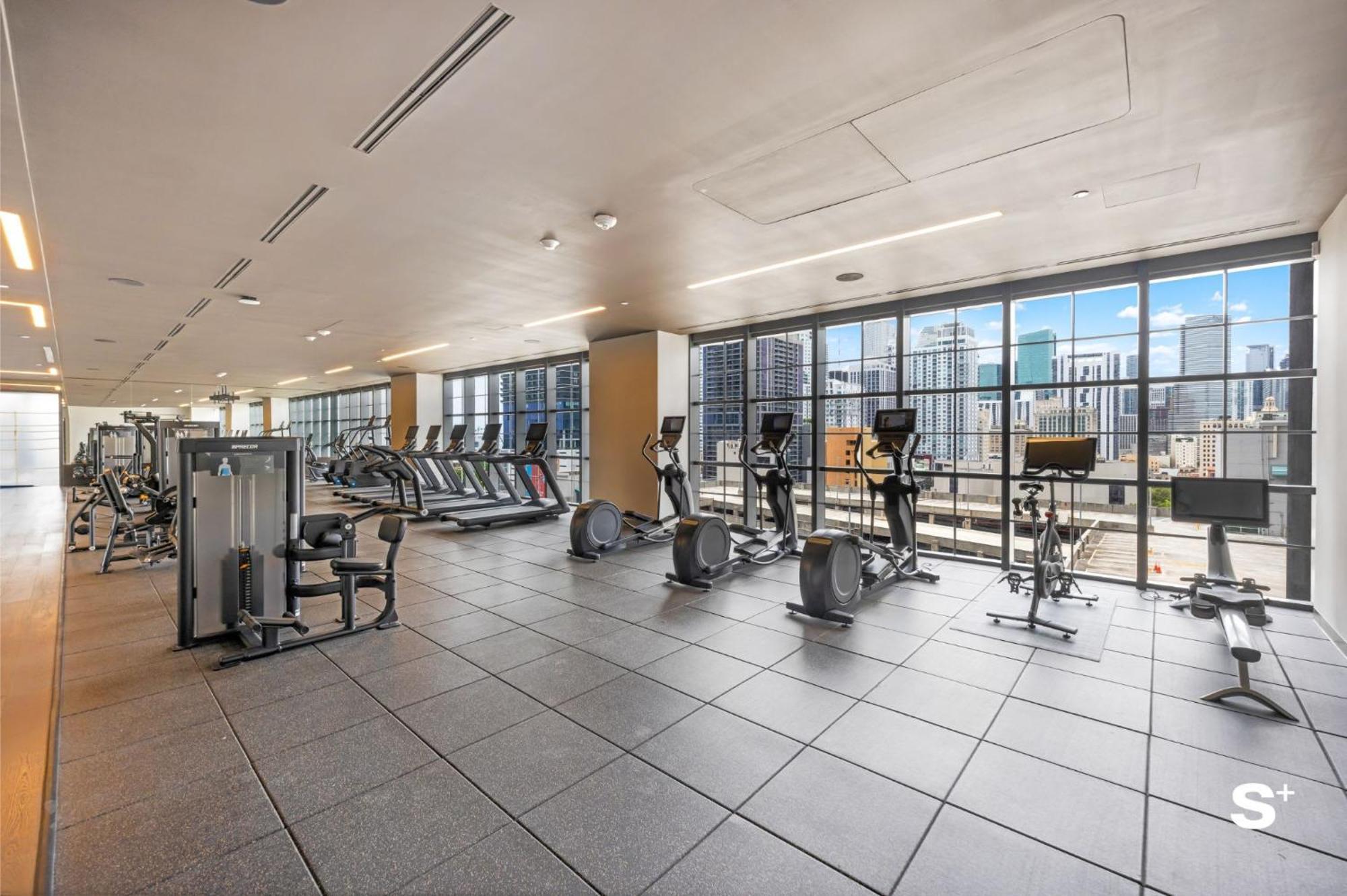 Luxury 1-br Ph With Breathtaking Downtown Views