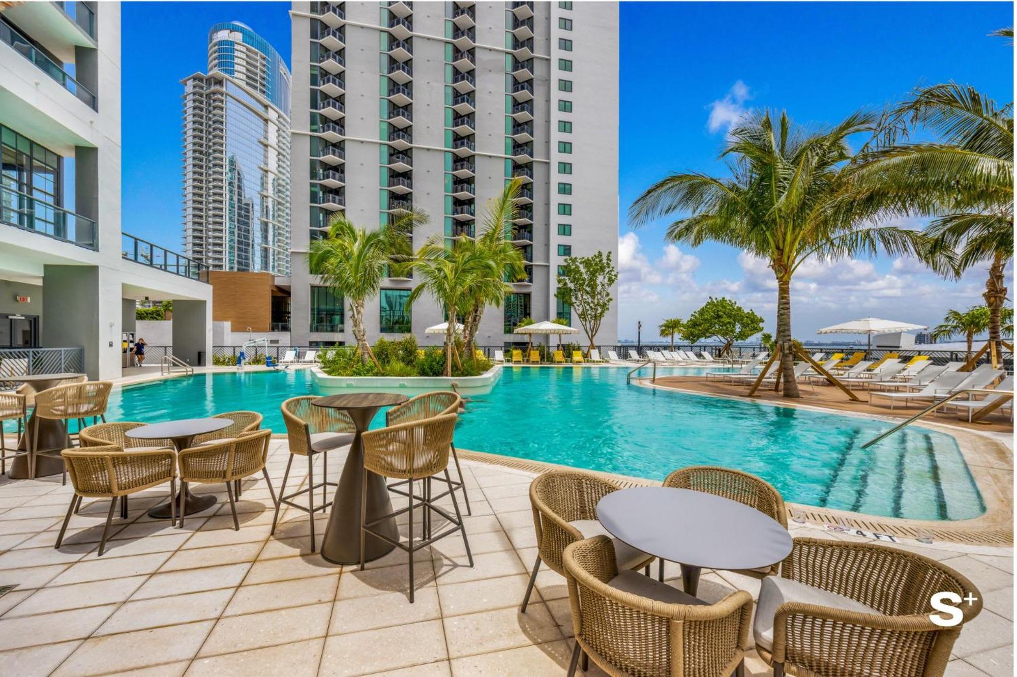 Apartment Luxury 1-br Ph With Breathtaking Downtown Views Miami