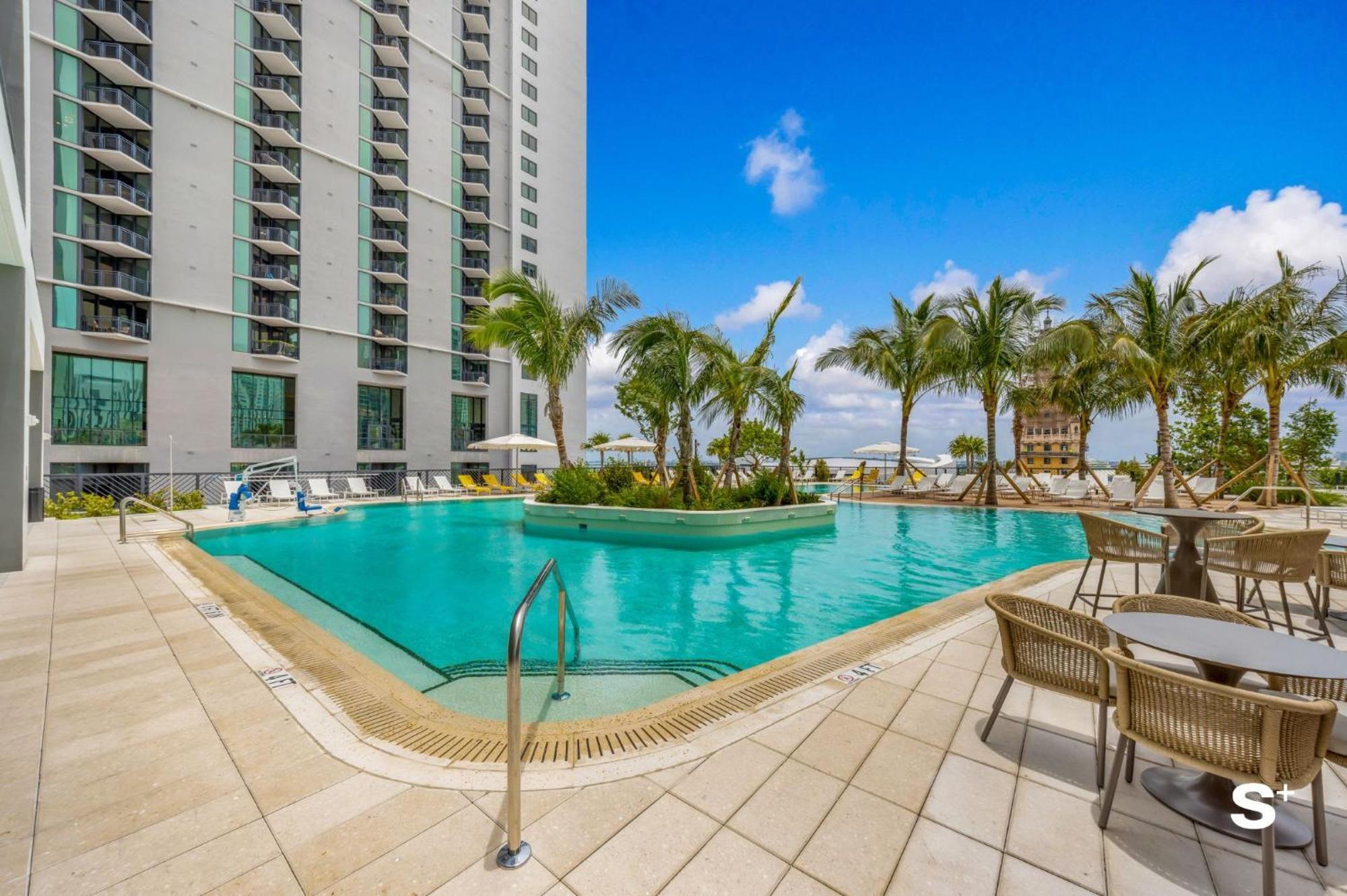 Luxury 1-br Ph With Breathtaking Downtown Views Miami
