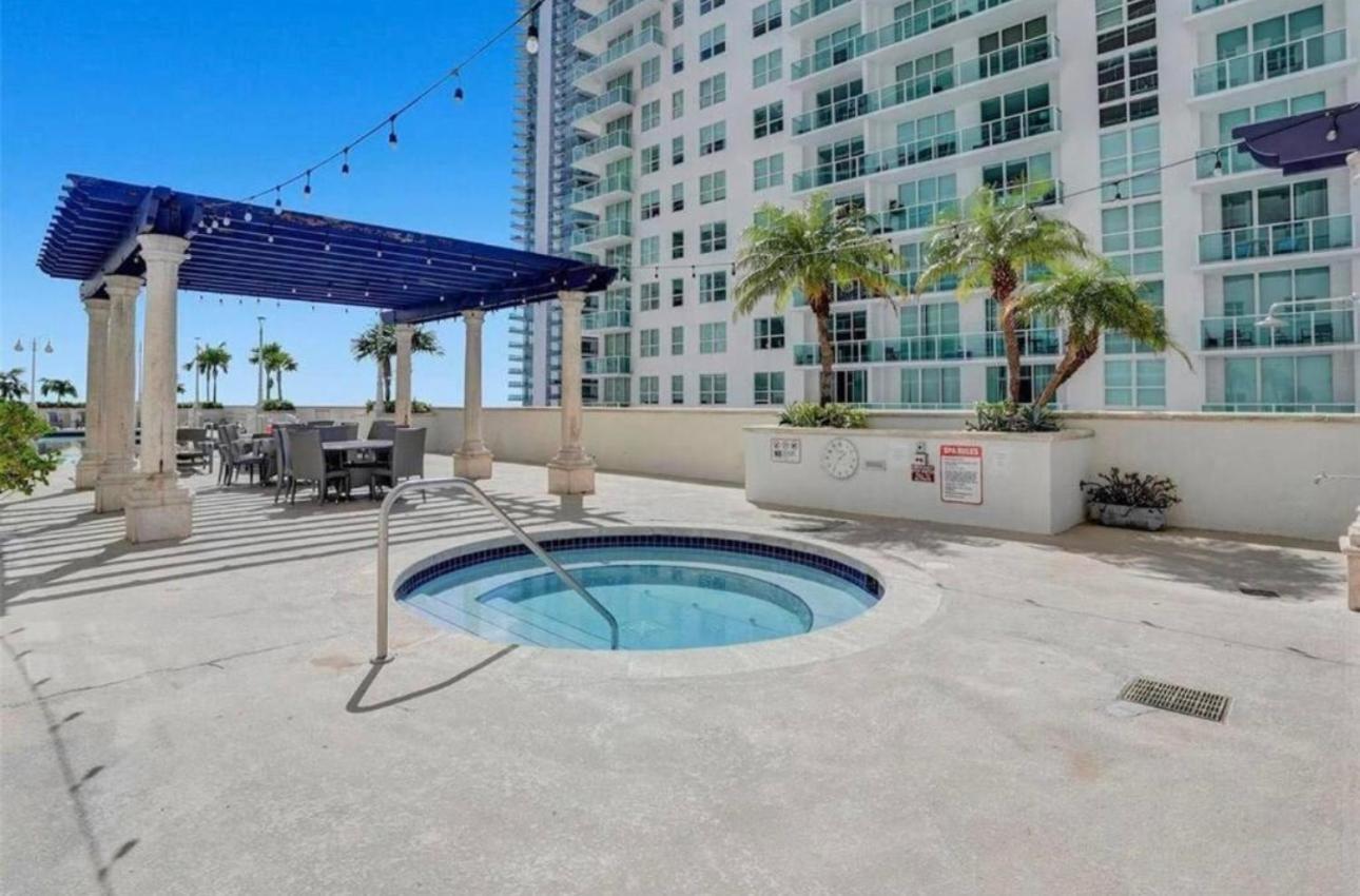 The Club At Brickell Bay By Palermo Miami