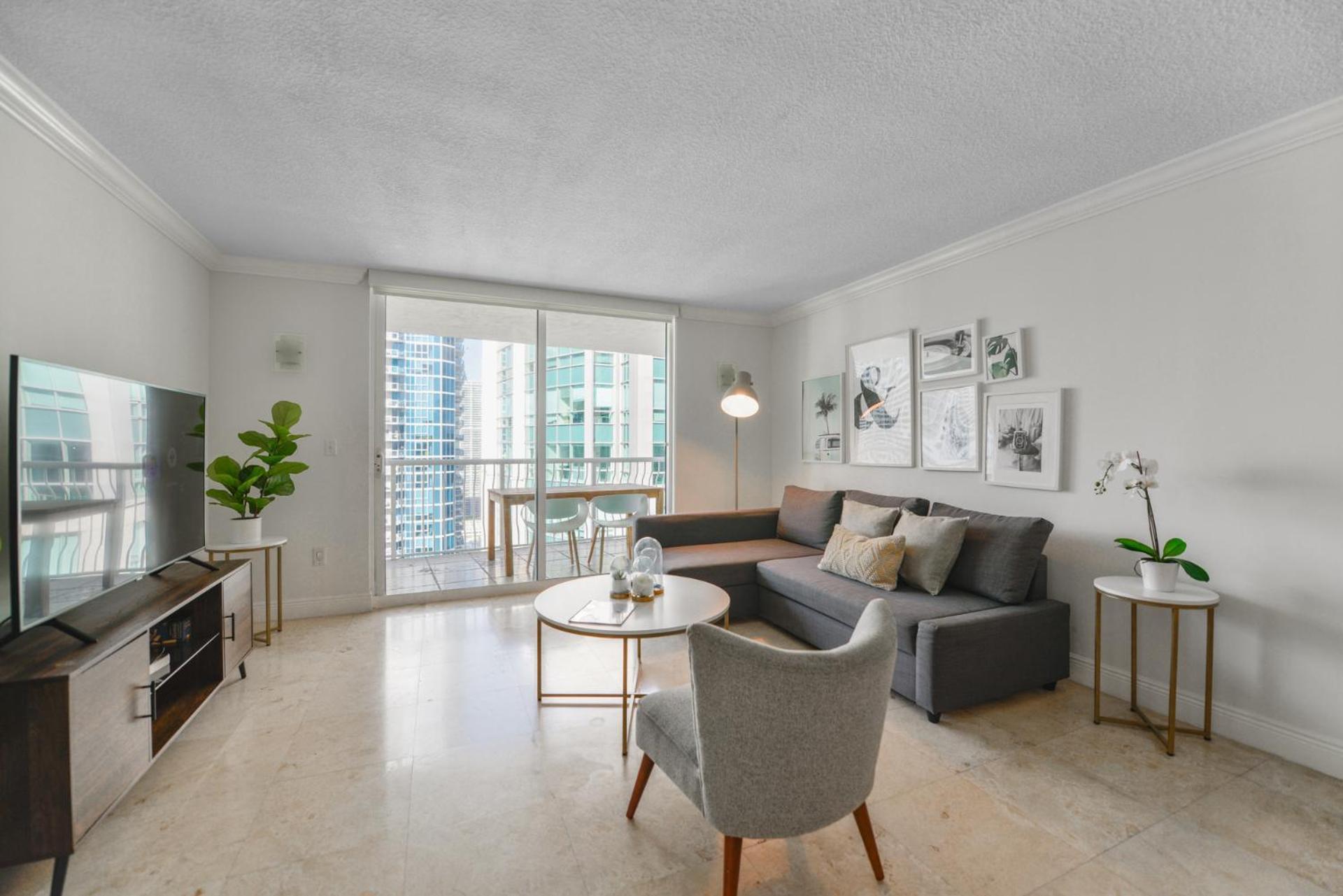 The Club At Brickell Bay By Palermo Miami