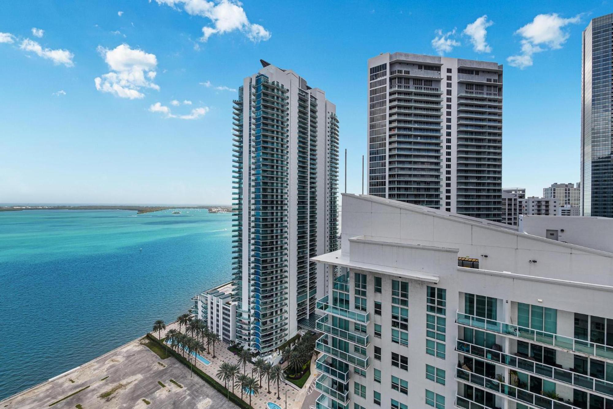 Modern Bayview In Brickell Bay Apartment