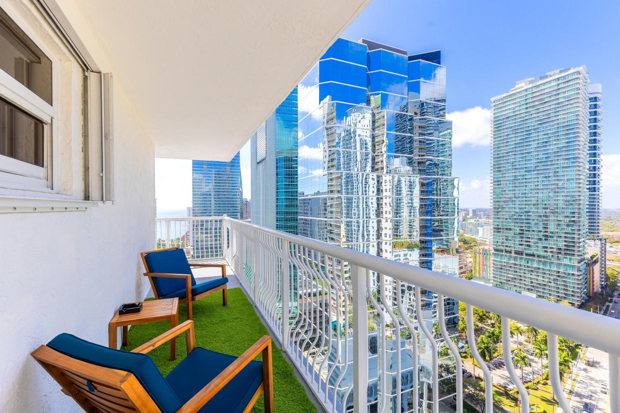 Apartment Upscale Brickell 3 Bedroom With Water Views And Free Parking Miami