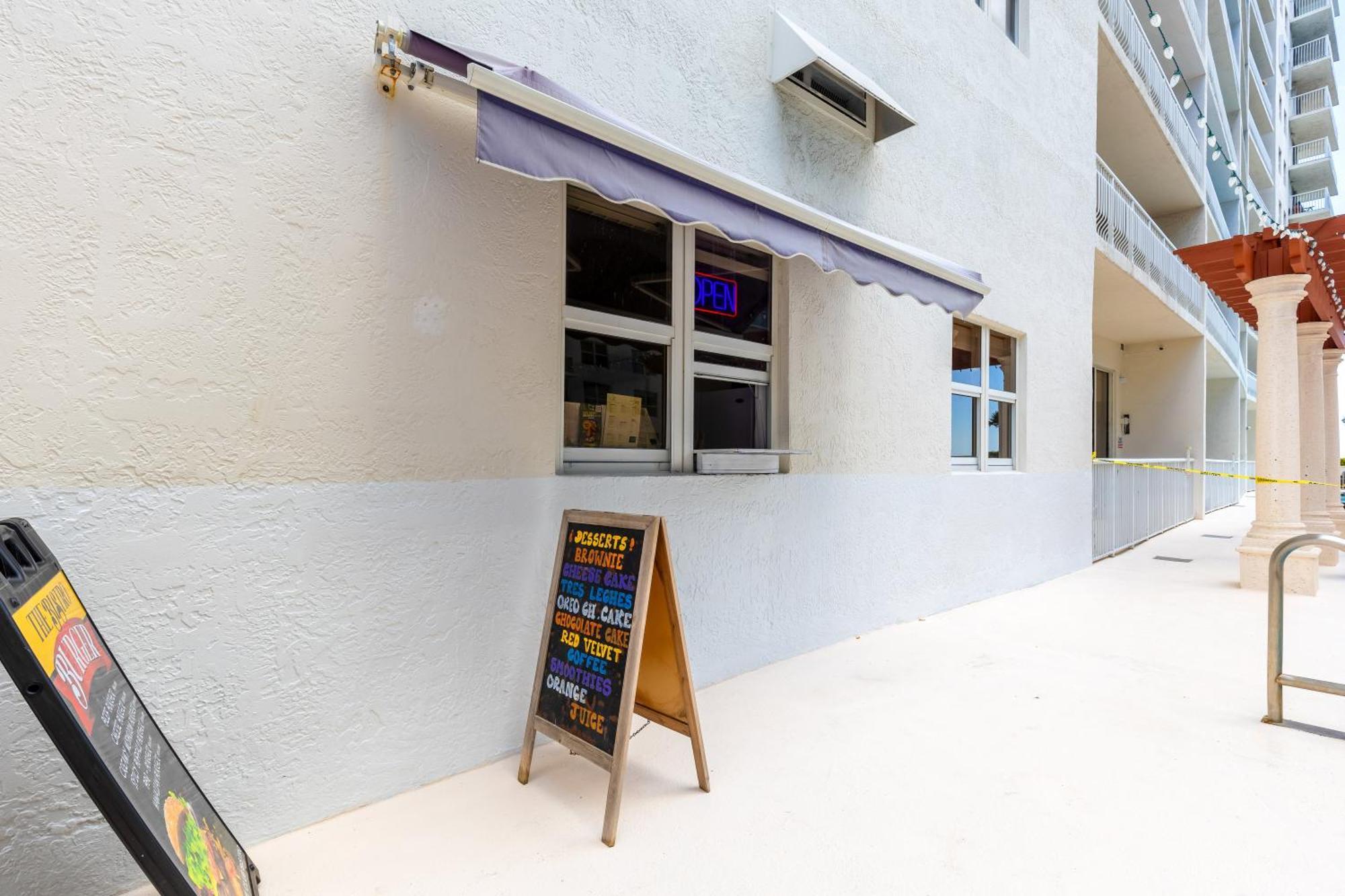 Upscale Brickell 3 Bedroom With Water Views And Free Parking Apartment *