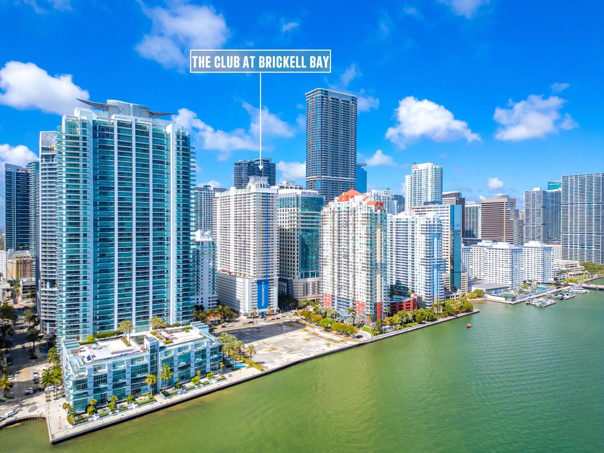 Upscale Brickell 3 Bedroom With Water Views And Free Parking Miami