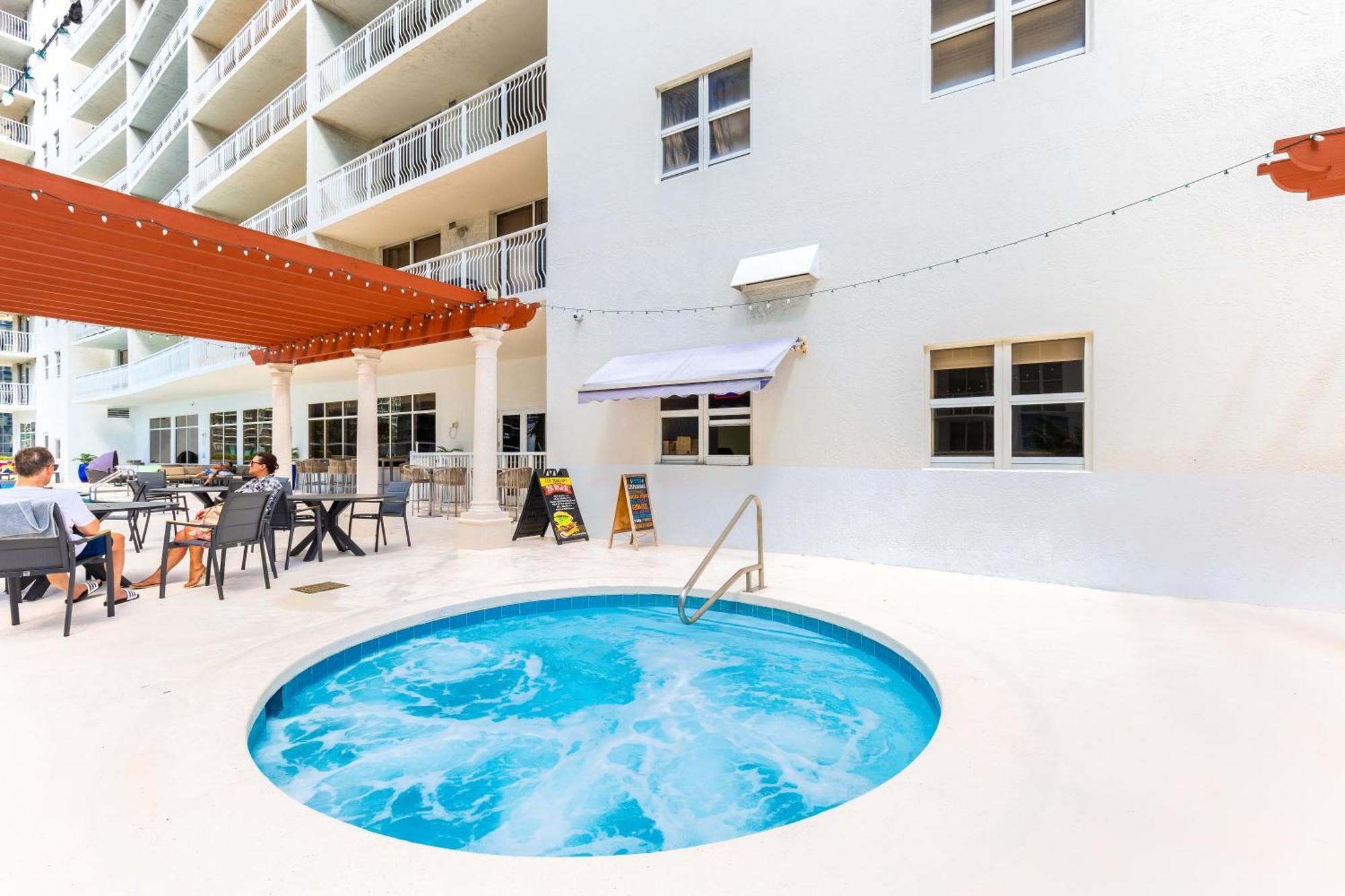 Upscale Brickell 3 Bedroom With Water Views And Free Parking * Miami