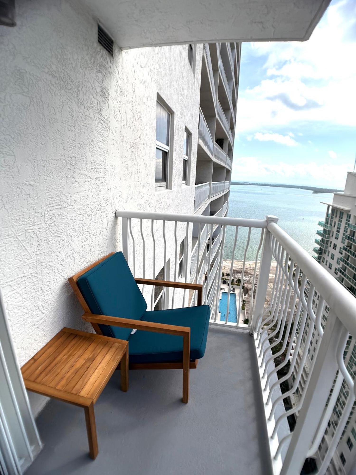 Upscale Brickell 3 Bedroom With Water Views And Free Parking Apartment Miami