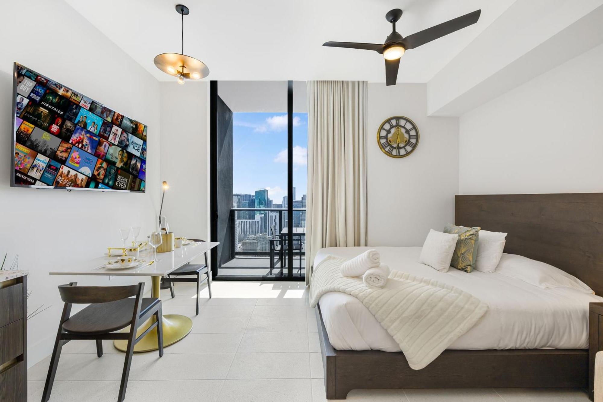 Exclusive With Views In Downtown * Miami