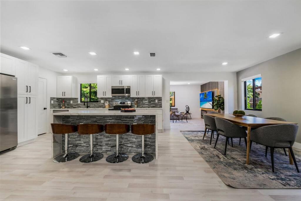 Exclusive Retreat 5br, Heated Pool, Games, Bbq And Fun L71 Holiday home Miami
