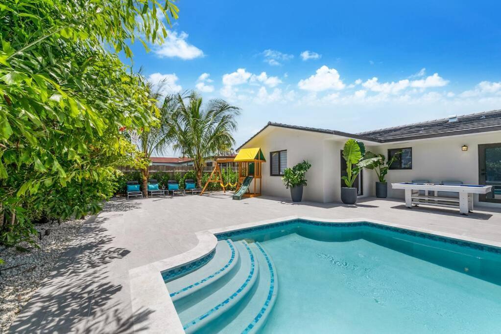 Exclusive Retreat 5br, Heated Pool, Games, Bbq And Fun L71 Holiday home