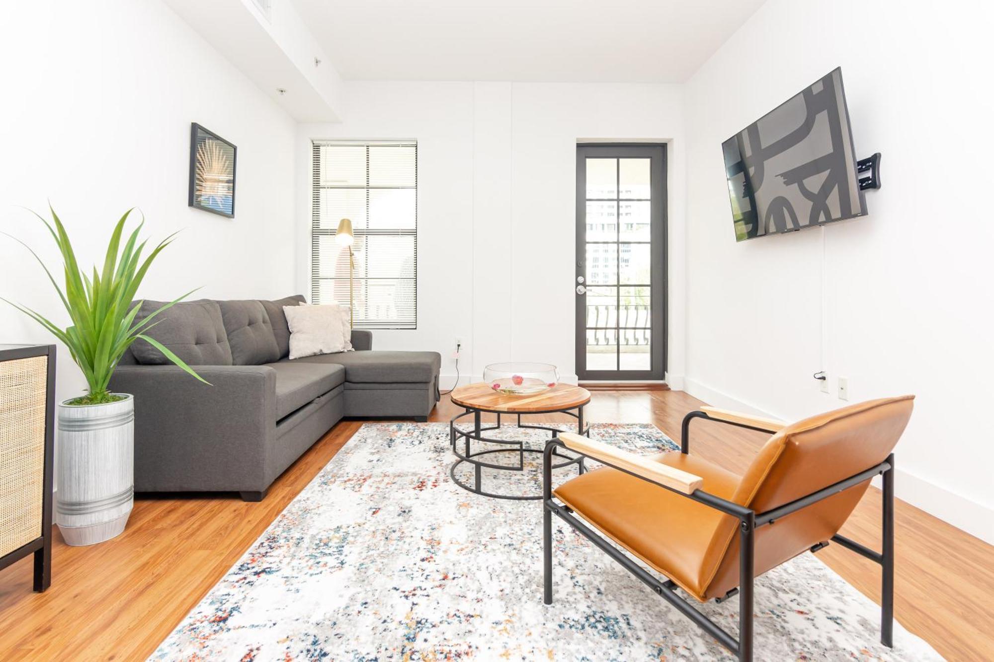 2-bdrm -heart Wynwood & Edgewater- 206