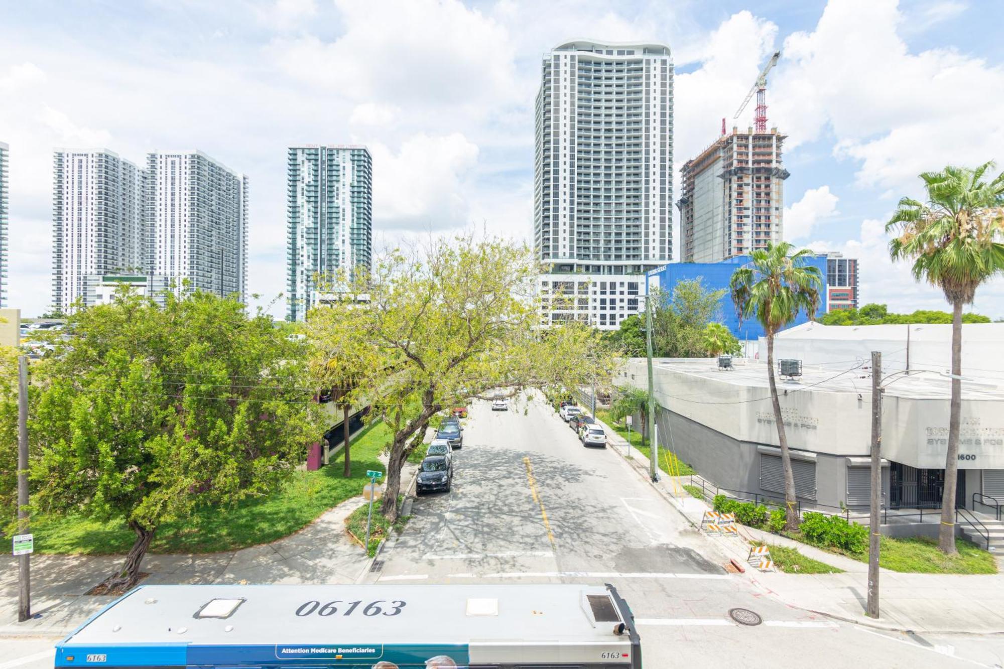 Apartment 2-bdrm -heart Wynwood & Edgewater- 206