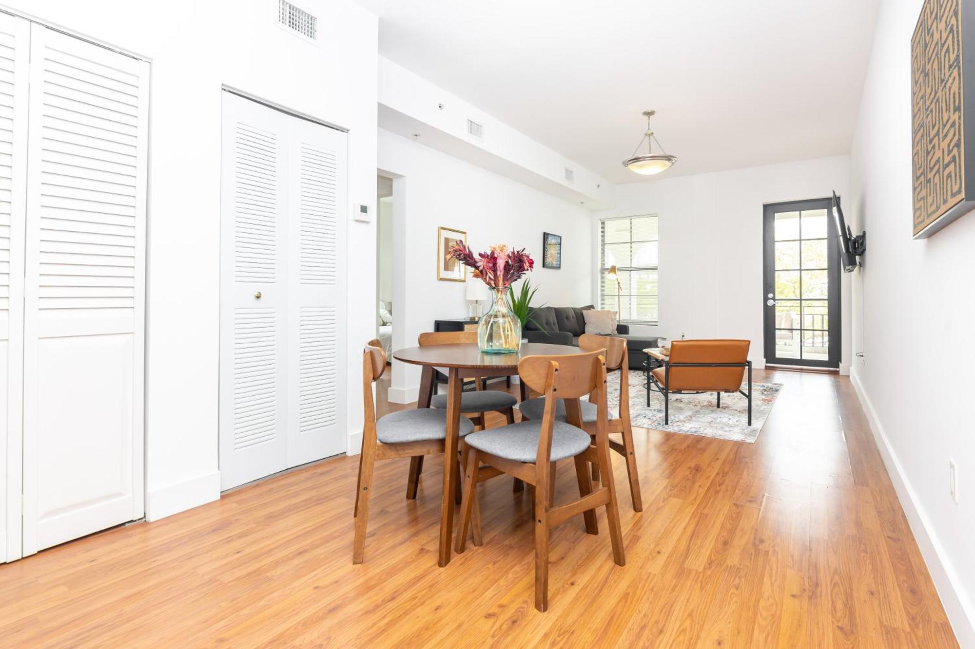 Apartment 2-bdrm -heart Wynwood & Edgewater- 206 *