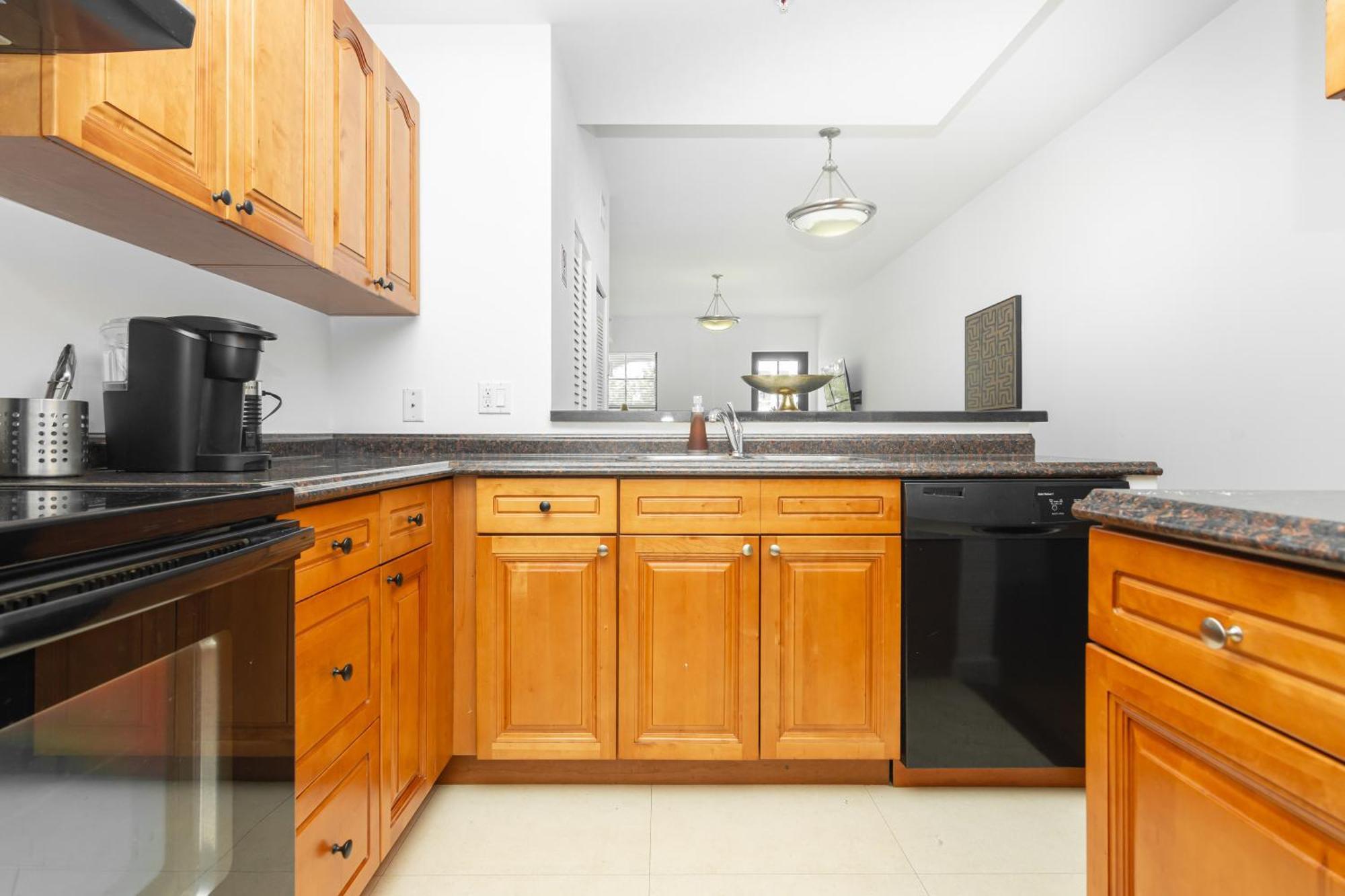 2-bdrm -heart Wynwood & Edgewater- 206