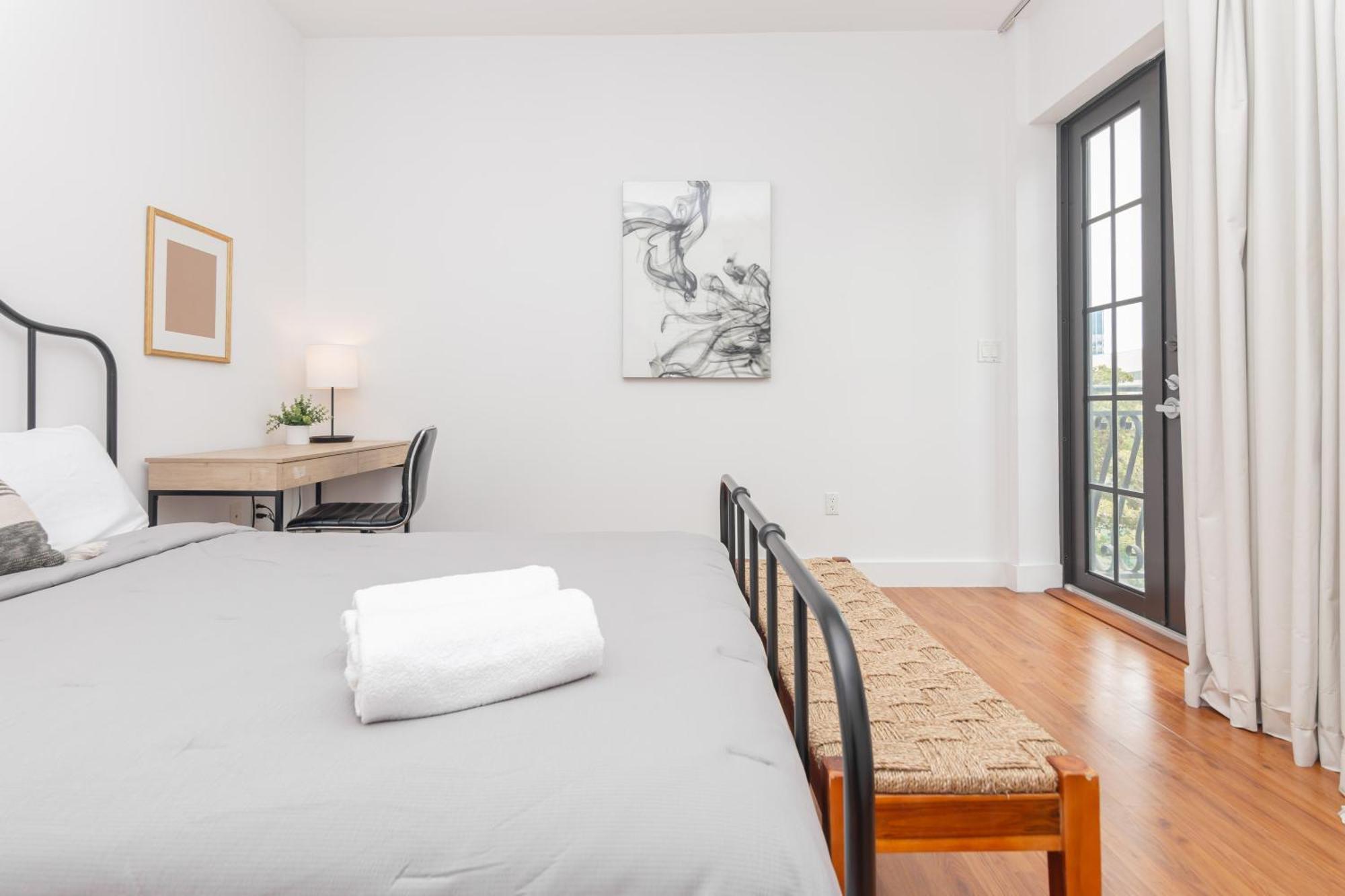2-bdrm -heart Wynwood & Edgewater- 206 Apartment *