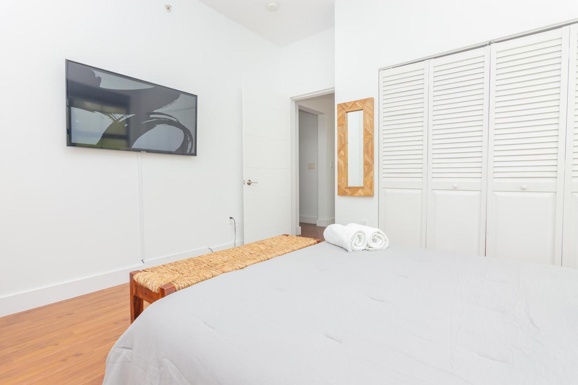 Apartment 2-bdrm -heart Wynwood & Edgewater- 206 Miami