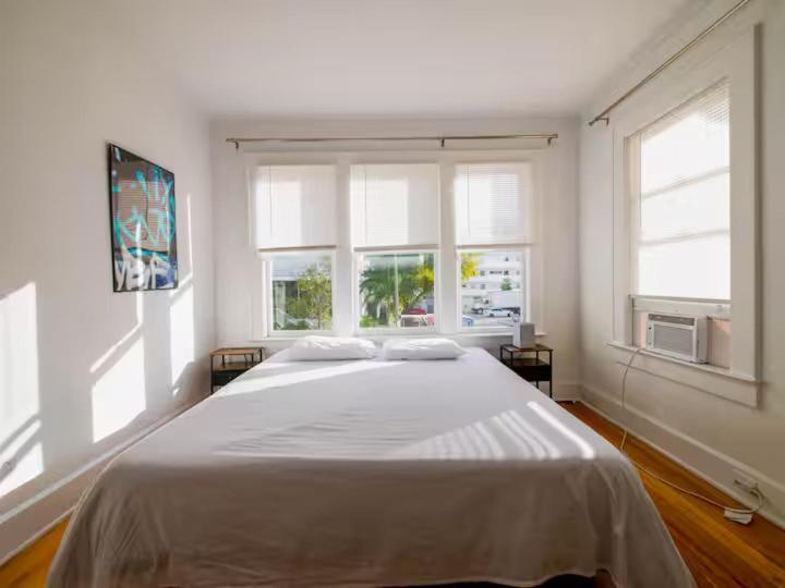 Stylish 2br Escape Edgewater Apartment