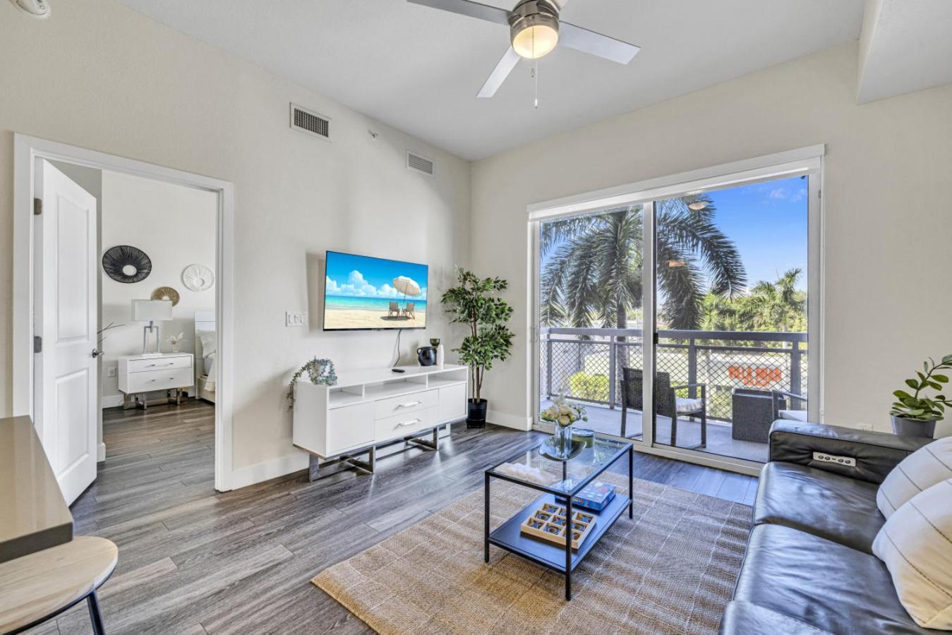 Apartment Sunny 1br Unit With Free Parking Prime Location