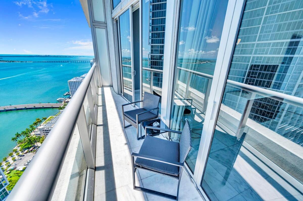 Apartment Stunning 40th Floor High Ceiling Icon Brickell With Access