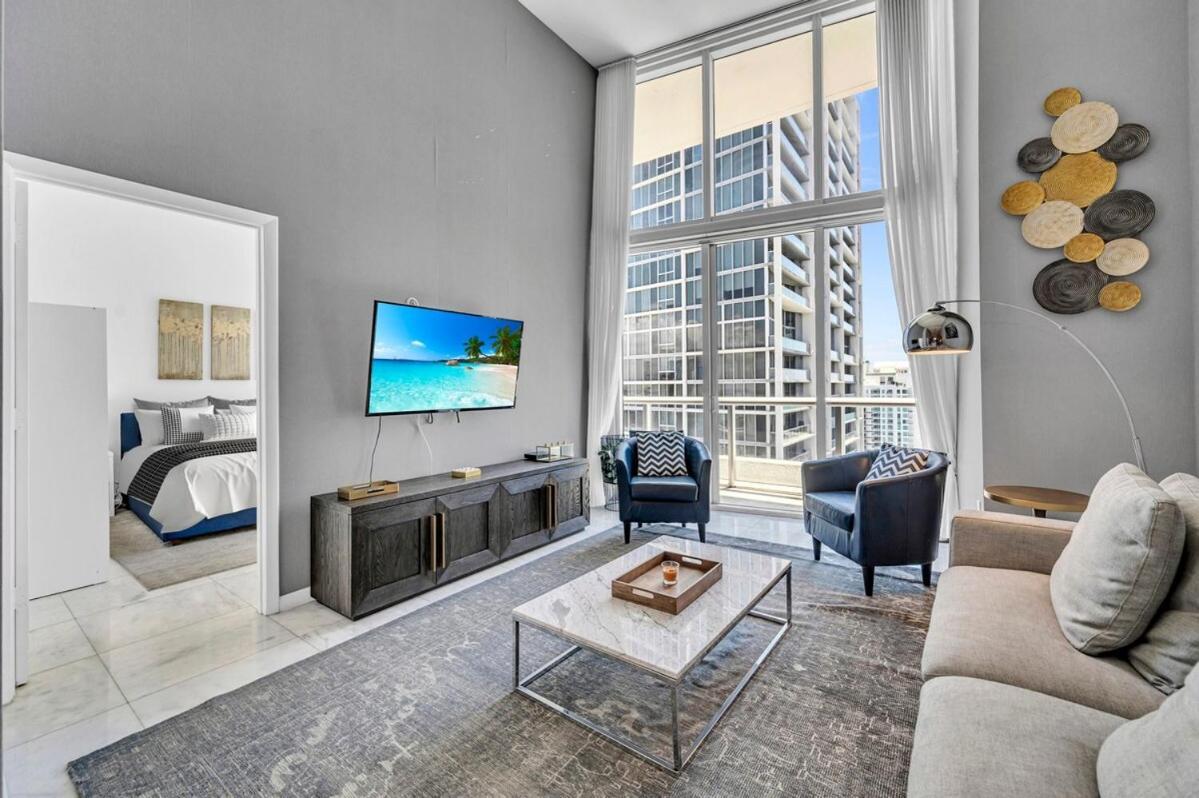 Apartment Stunning 40th Floor High Ceiling Icon Brickell With Access
