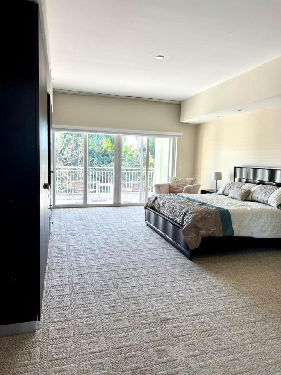 Exclusive Doral With Luxury Amenities *