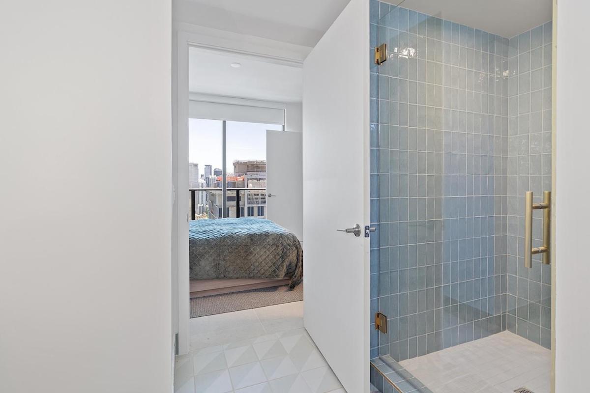 Corner 2bd With City&water Views&best Sunsets Apartment *